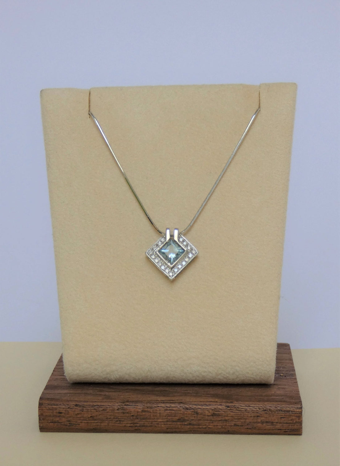 CATENINA CON PENDENTE