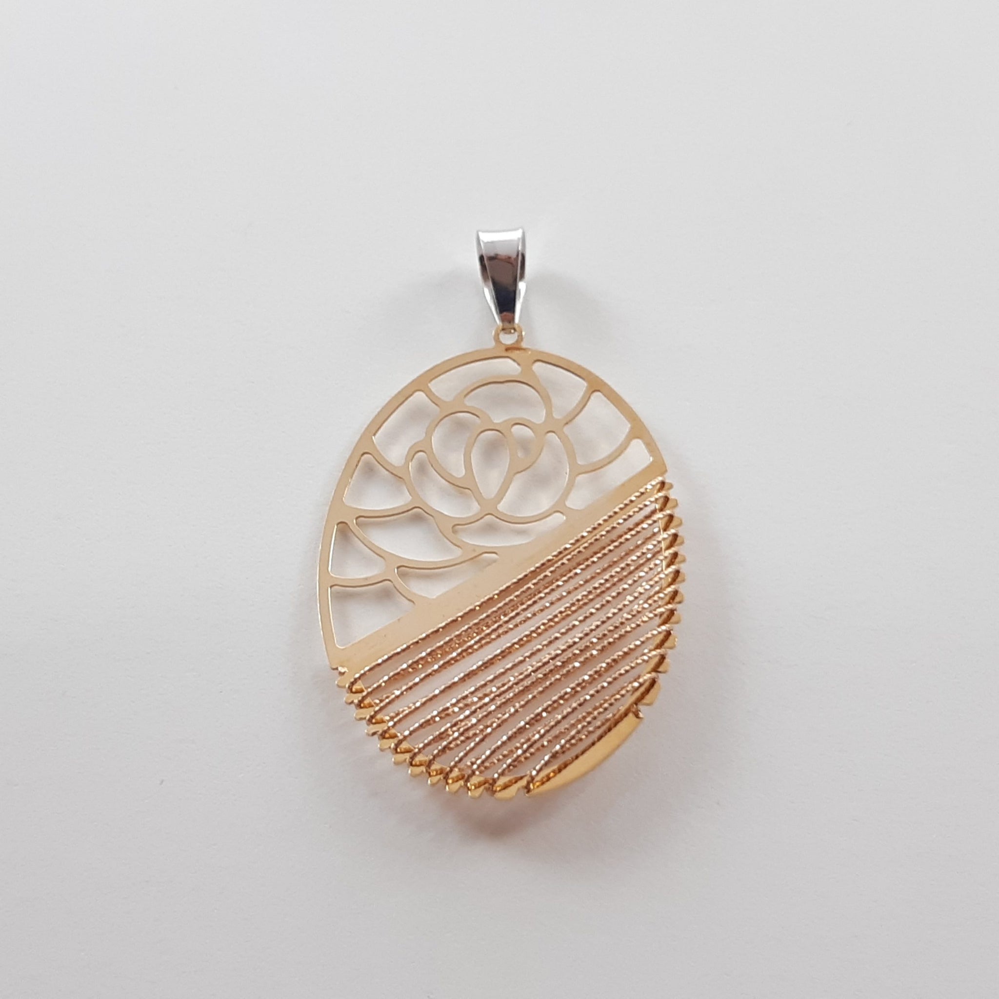 CIONDOLO IN ORO GIALLO E ROSE'