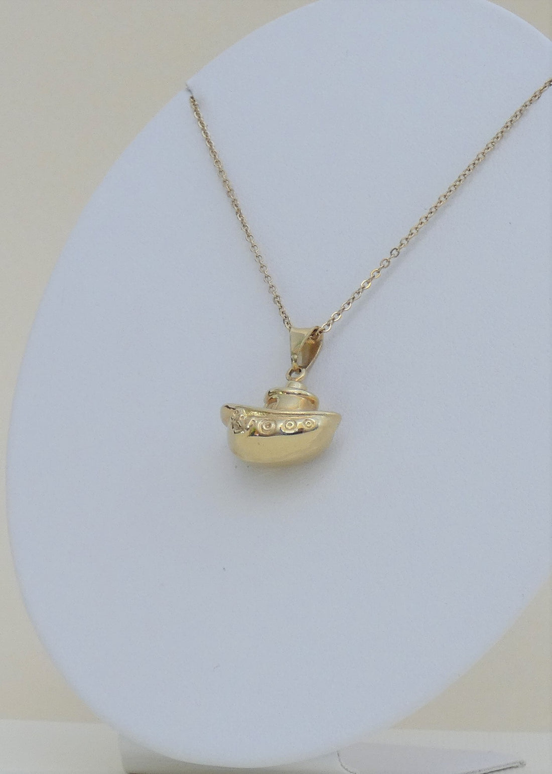 CIONDOLO IN ORO GIALLO
