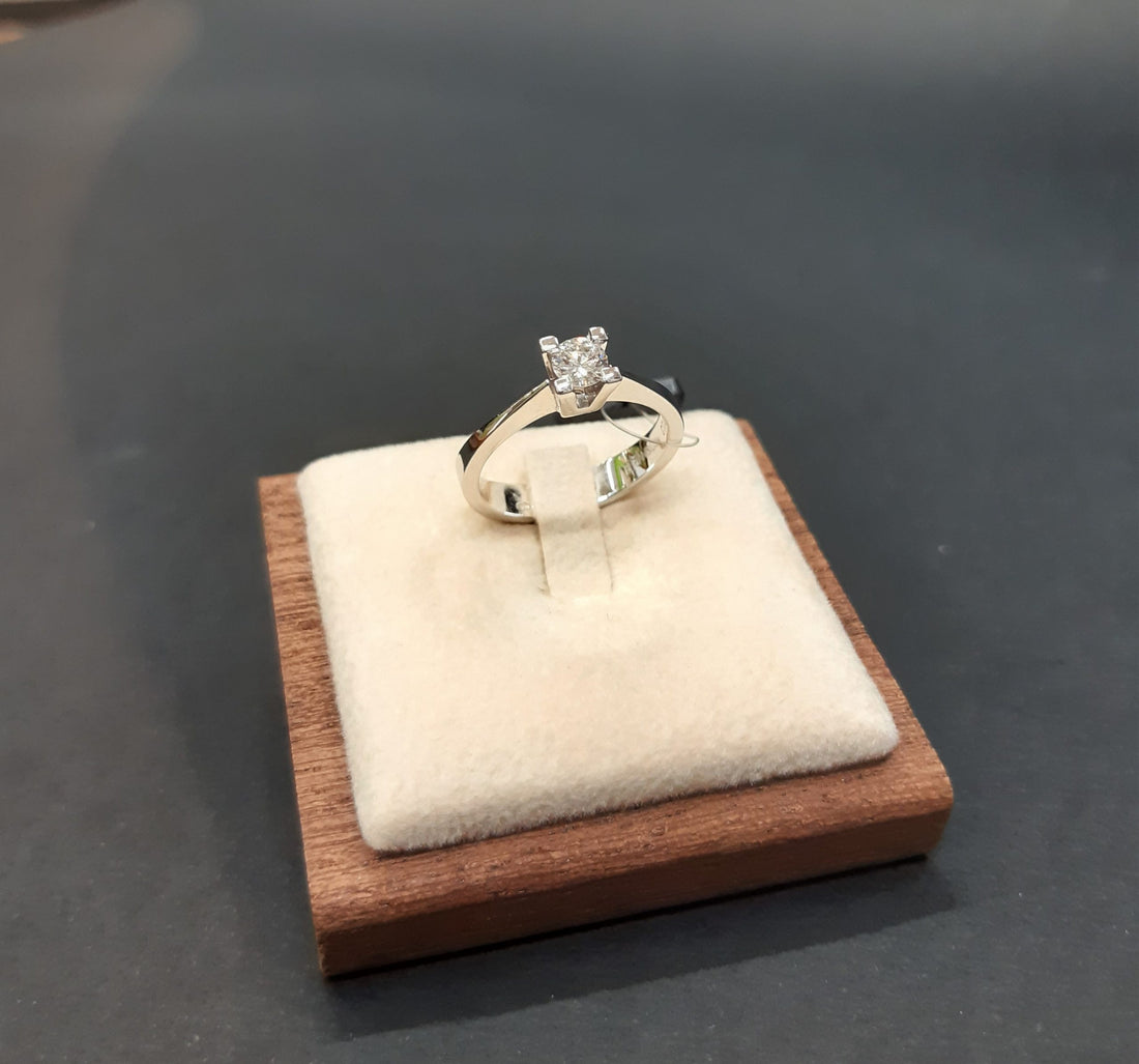 ANELLO SOLITARIO