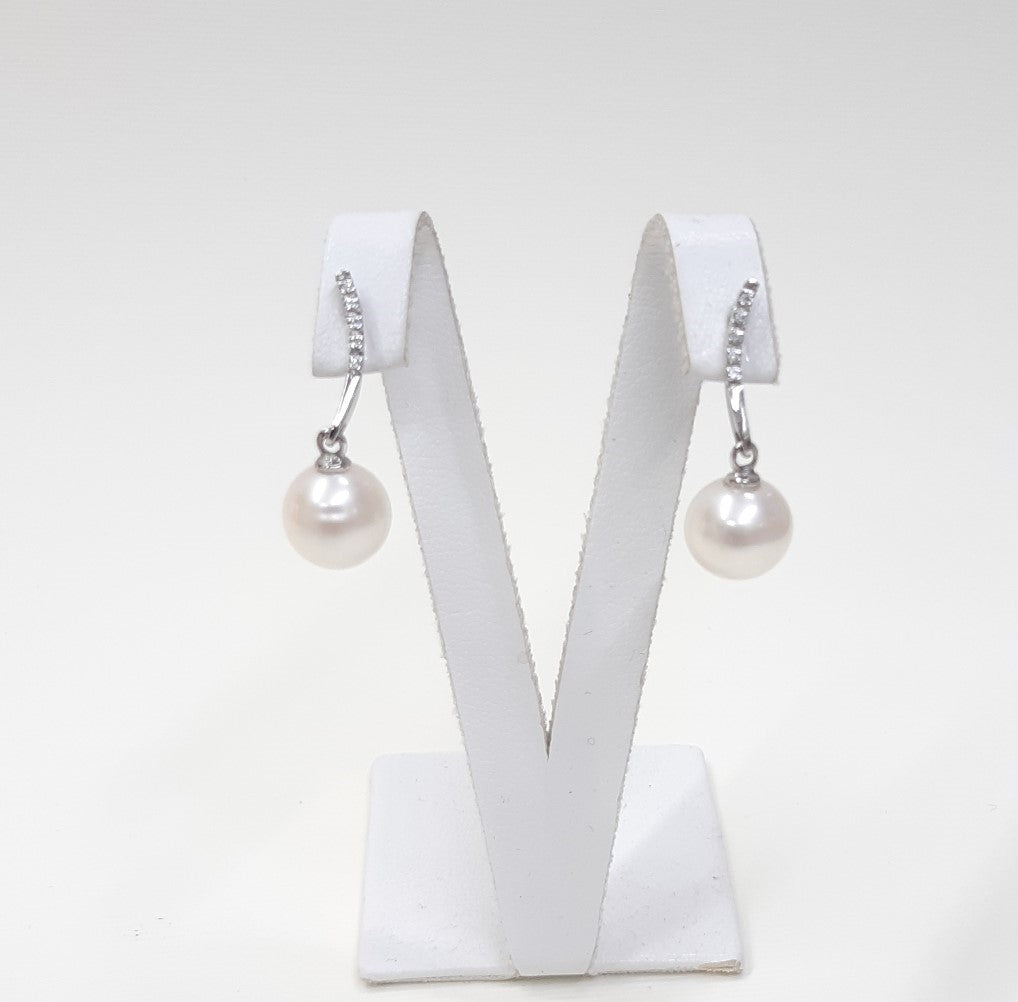 ORECCHINI IN ORO BIANCO CON ZIRCONI E PERLA