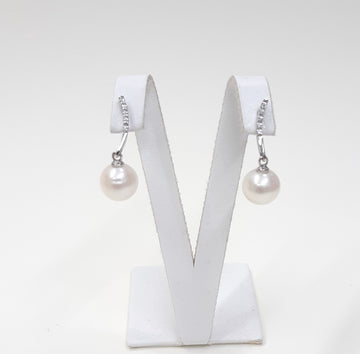 ORECCHINI IN ORO BIANCO CON ZIRCONI E PERLA