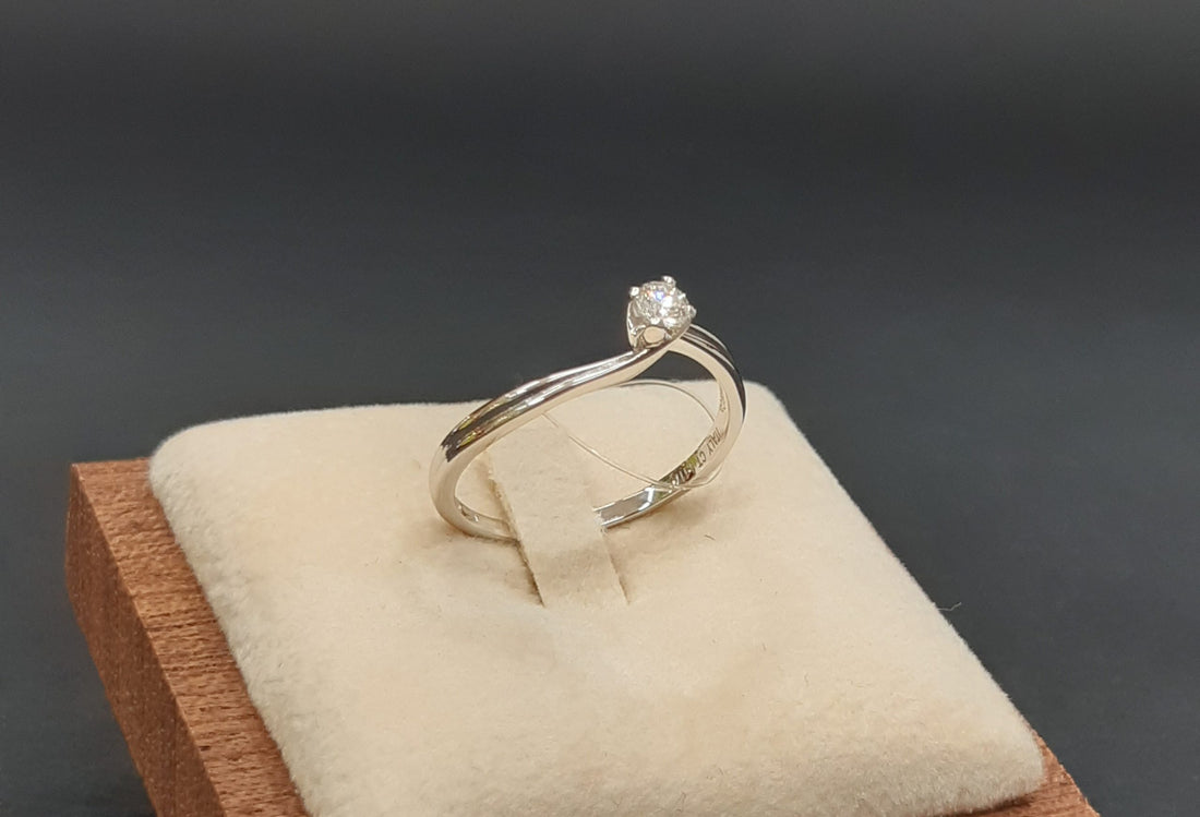 ANELLO SOLITARIO